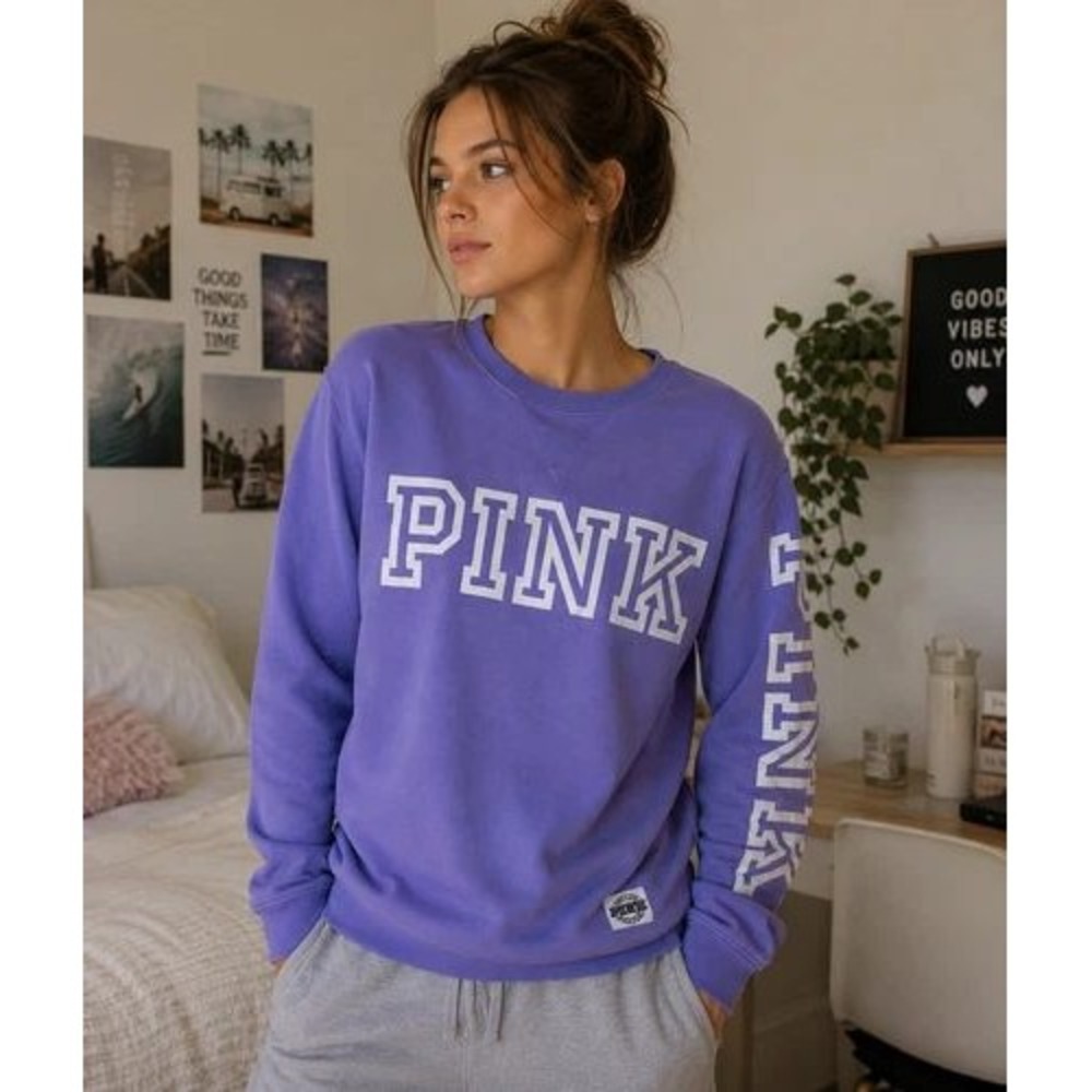 Victorias Secret PINK Campus Crew Sweatshirt Purple Spell Out Logo Medium NWOT